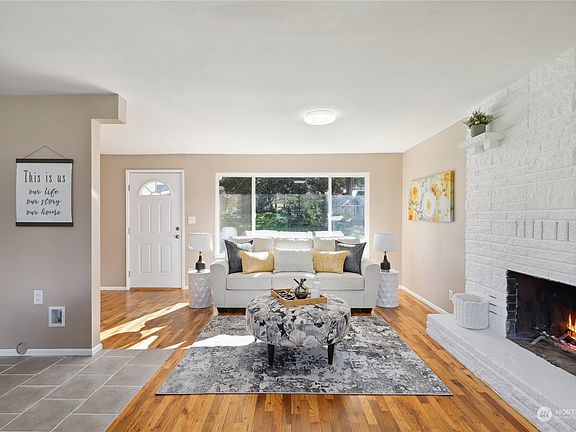 3rd image of 4975 Johnson Street NW