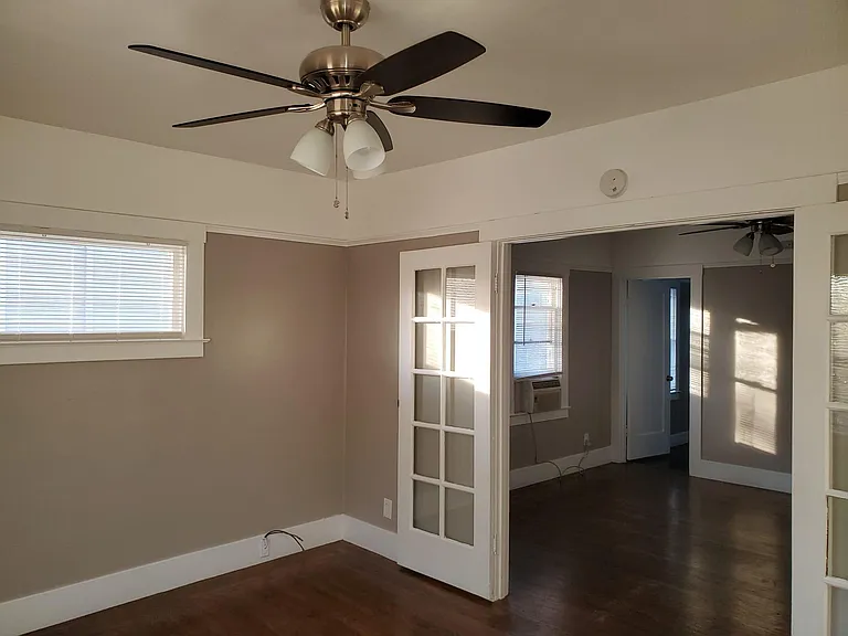 1235 T St — Photo 11