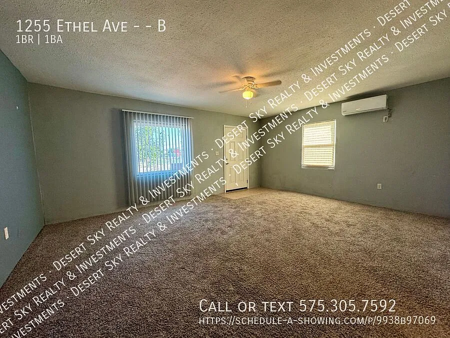 1 Bedroom 1 Bath Duplex — Photo 3