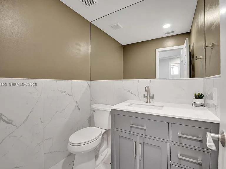 1063 Cedar Falls Dr — Photo 11