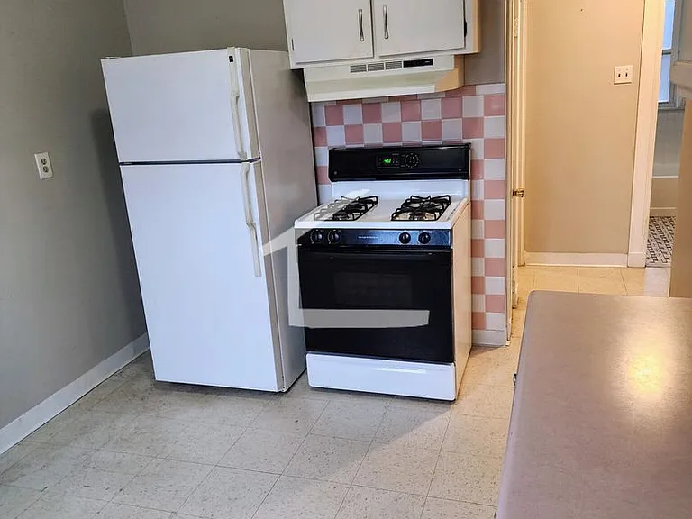 8 Woodside Ave #1 — Photo 26