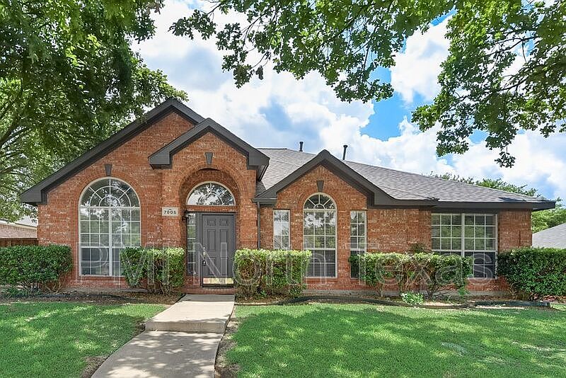 1st image of 7805 Glenoaks Dr