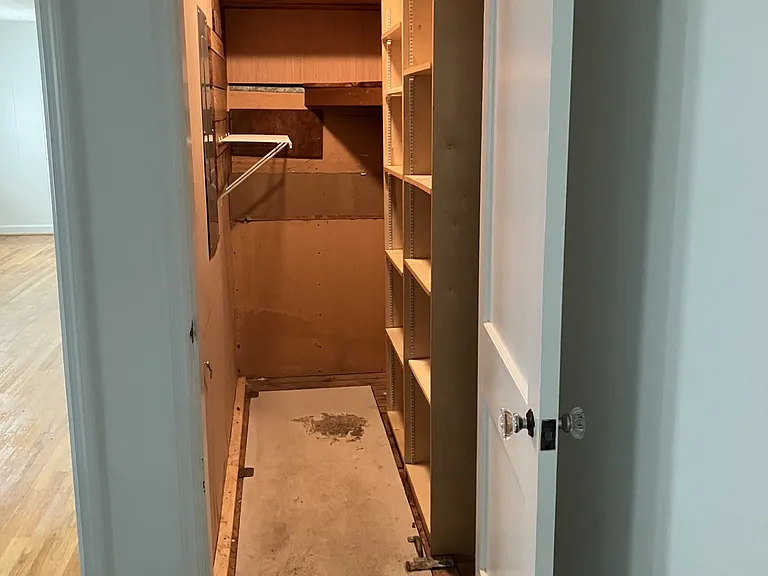 6836 Robin Dr — Photo 13