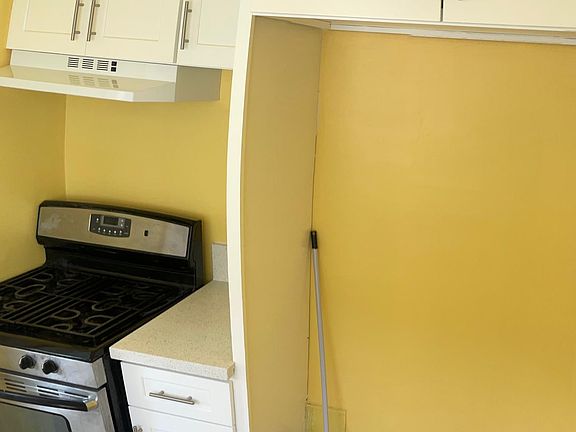 3rd image of 5660 Case Ave #A