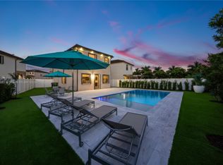 10800 W 35th Way, Hialeah, FL 33018
