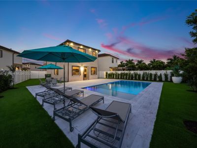 10800 W 35th Way, Hialeah, FL, 33018