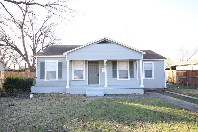 1st image of 1012 E Russell Ave