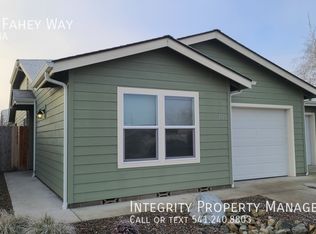 2147 Fahey Way, Grants Pass, OR 97527