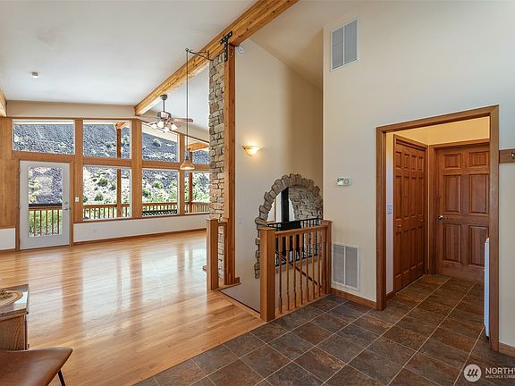 4th image of 7400 Colockum Road