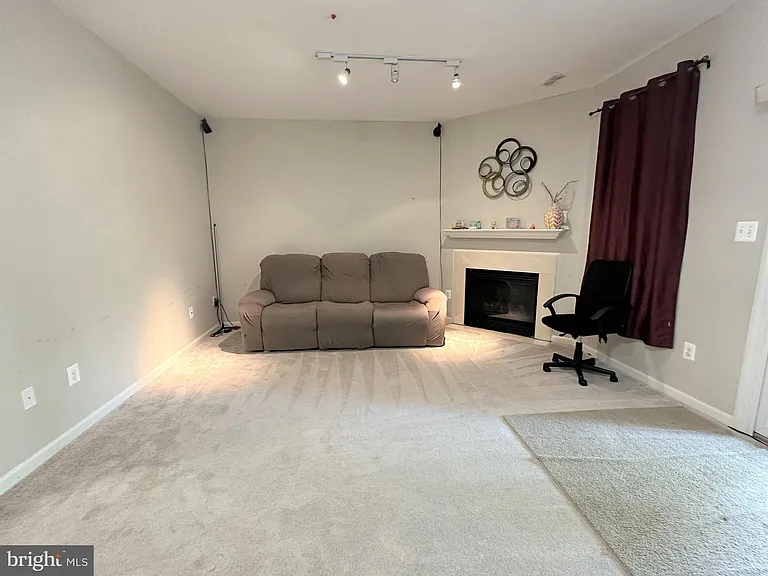 2386 Woodland Pond Ln — Photo 22