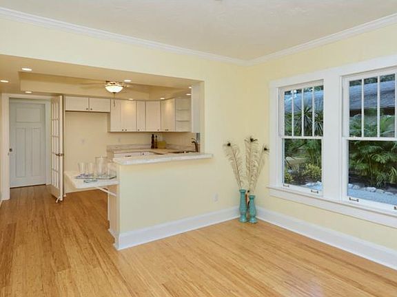 5th image of 2441 Hickory Ave