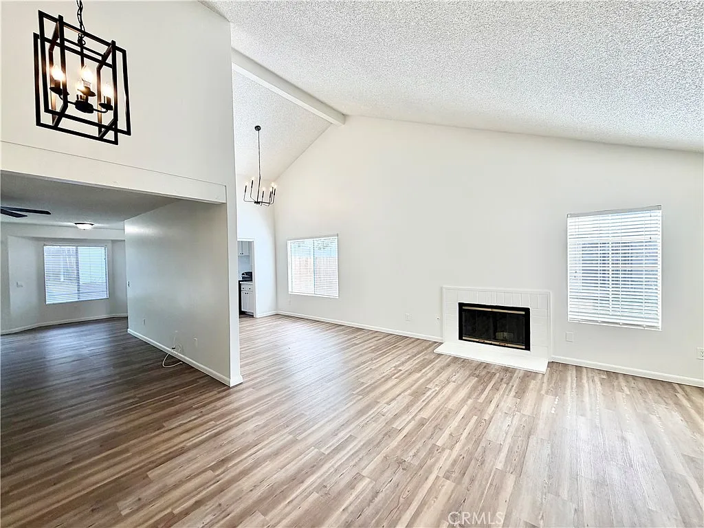 4 bed, 1581 sqft, $2,799 — Photo 4