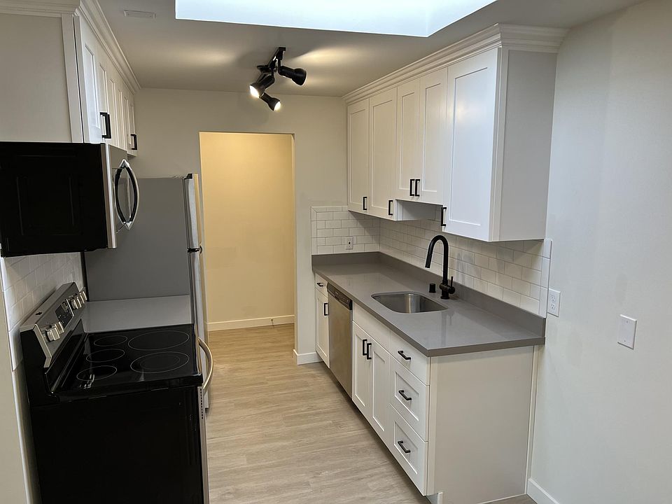1st image of 11515 26th Ave NE