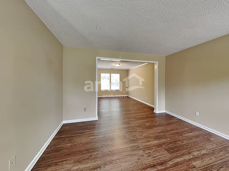 12719 Diamond Dr — Photo 5