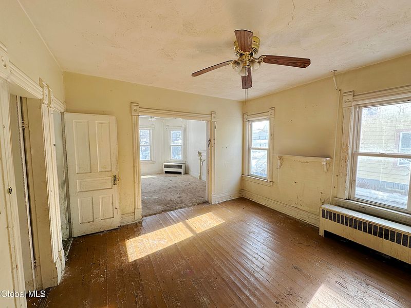 5th image of 45-47 Van Buren Avenue