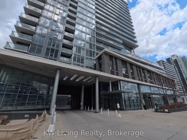 72 Esther Shiner Blvd, Toronto, ON