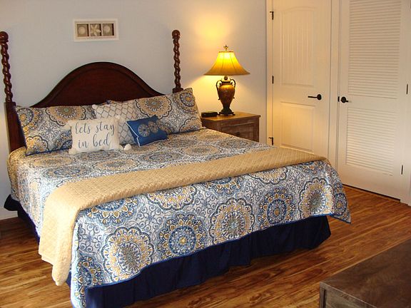 5th image of 955 Registry Blvd Unit 220