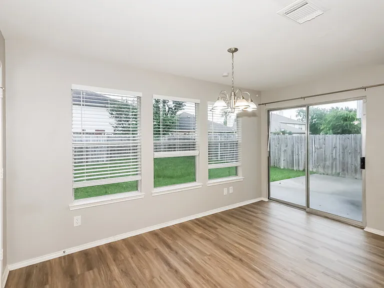 21118 Bridgemeadows Ln — Photo 5