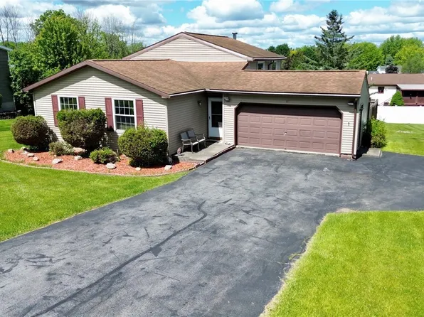 27 Meadowbrook Dr, New Hartford, NY 13413