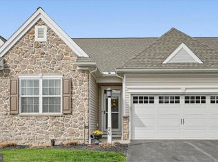 26 Midway Farms Ln, Lancaster, PA