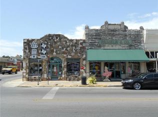 102 N Houston St, Granbury, TX 76048