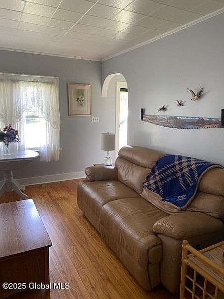 3rd image of 902 Hoosick Road