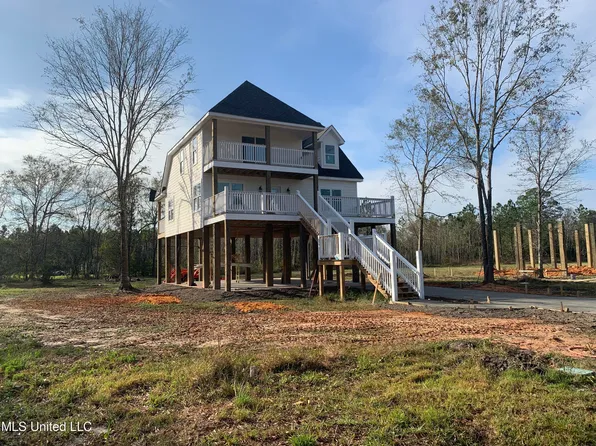 15421 Straw St, Biloxi, MS 39532