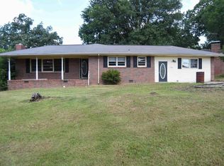 1334 Johnston Dr, Anniston, AL 36207