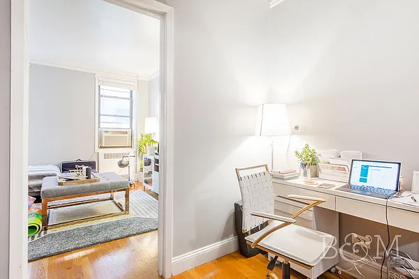 Sold by Brick&Mortar | media 2