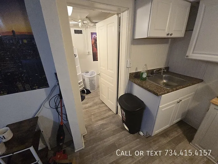 906 Packard St #1 — Photo 10