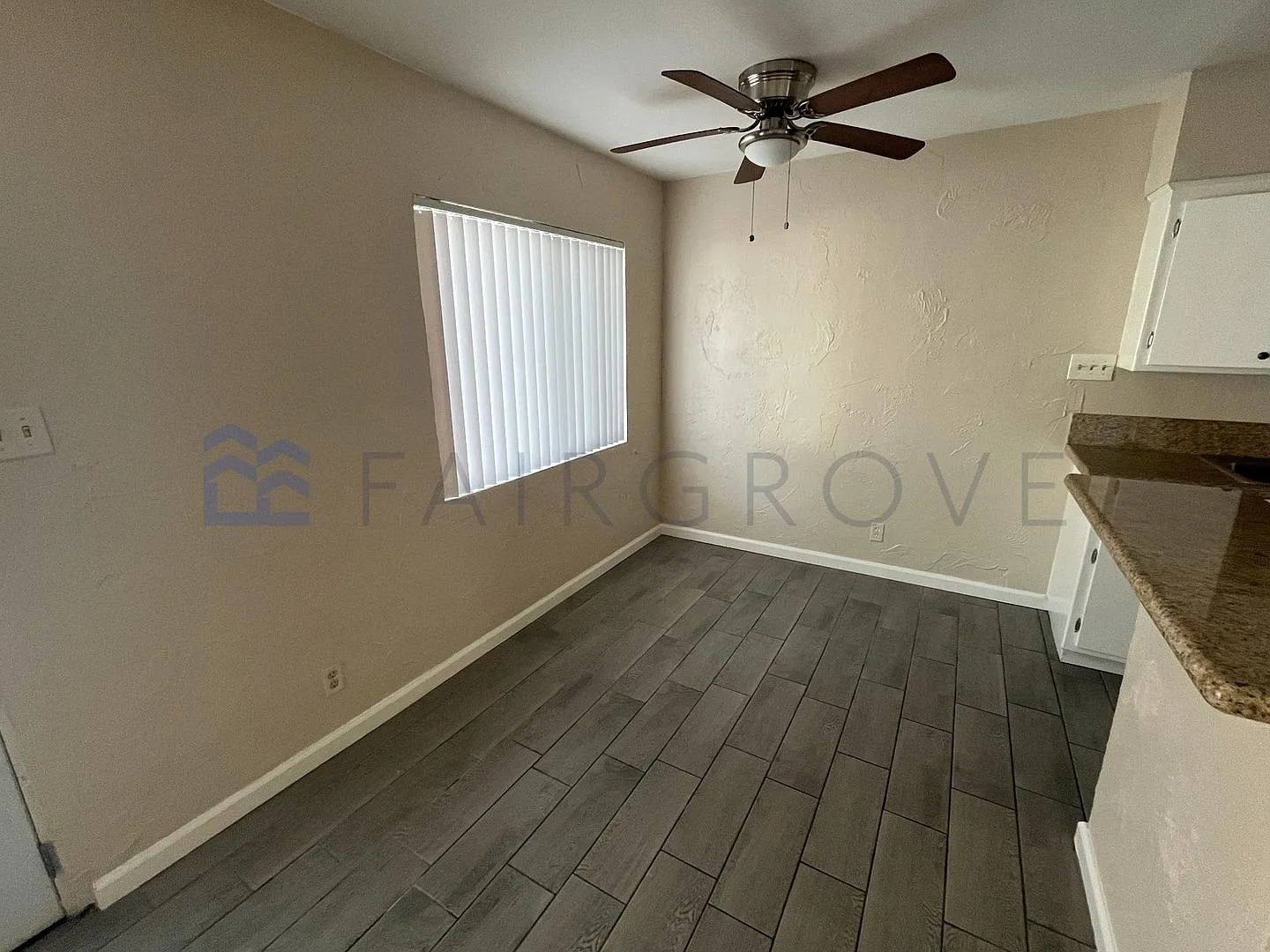 218 Chicago in Beautiful Huntington Beach! — Photo 2
