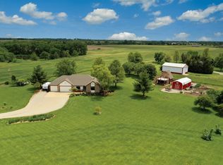 6045 SE 61st St, Tecumseh, KS 66542