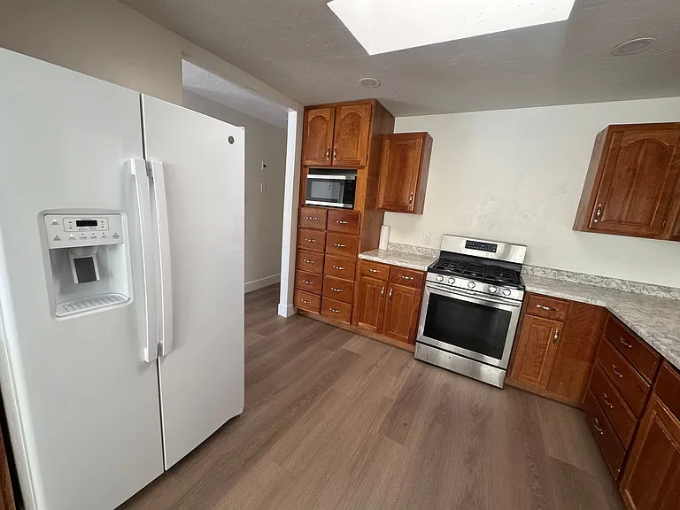 210 W 1100 N — Photo 5