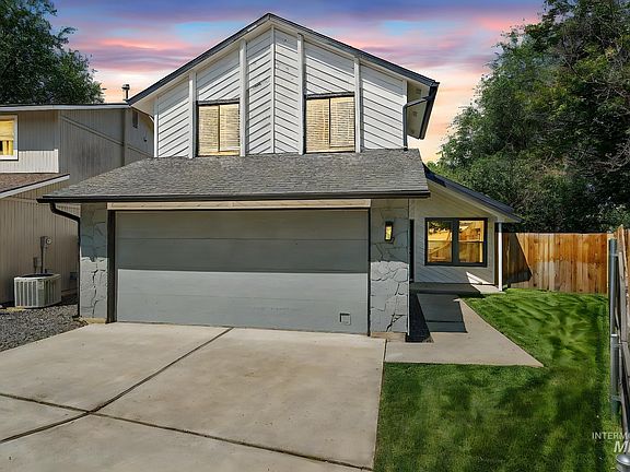 2nd image of 6135 N River Glen Pl
