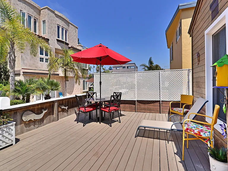 737 Devon Ct — Photo 24