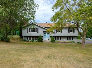 50 Circlewood Dr, Berlin, CT 06037