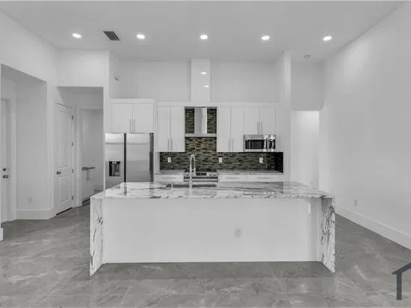 1116 NW 31st Pl, Cape Coral, FL 33993