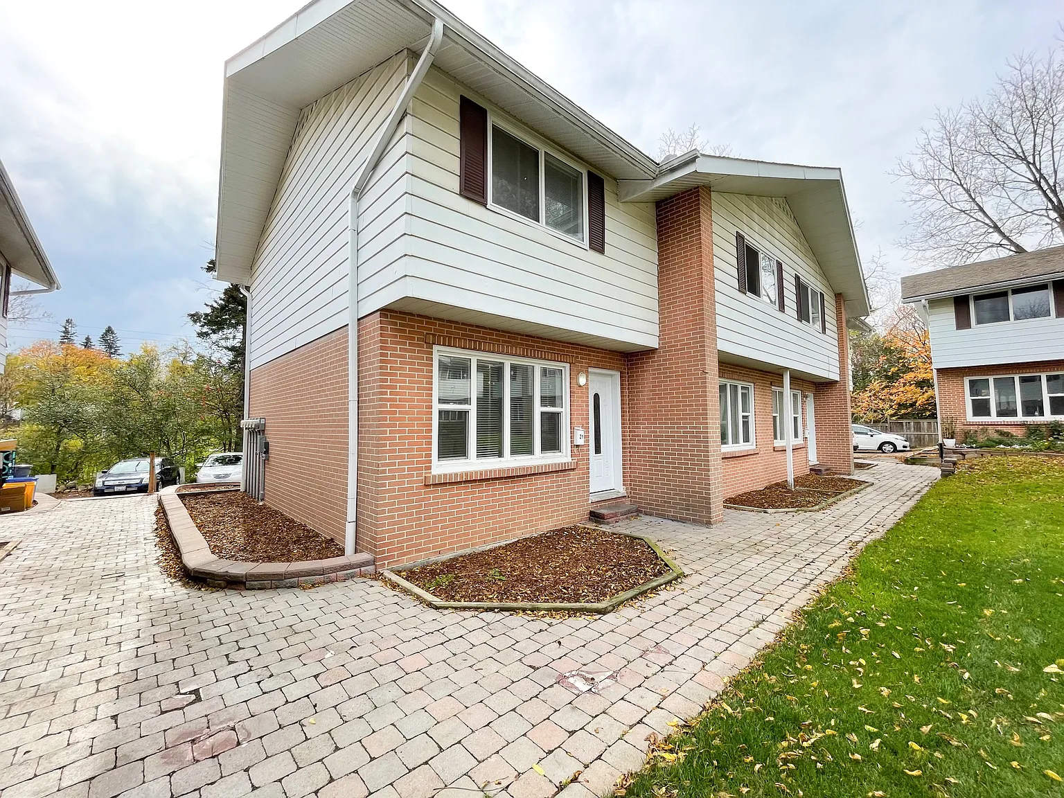 Parkland Village - 14 John St - Choose your rent level - Call for Details - Parking included — Photo 2