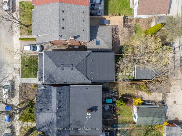 461 Willard Ave #2, Toronto, ON M6S 3R7