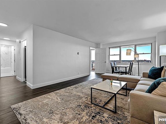 3rd image of 6600 Boulevard E #15F