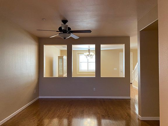 5th image of 3032 Village Plaza Dr