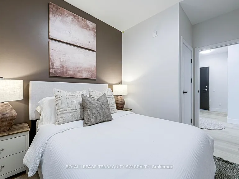145 Clapperton St #204 — Photo 28