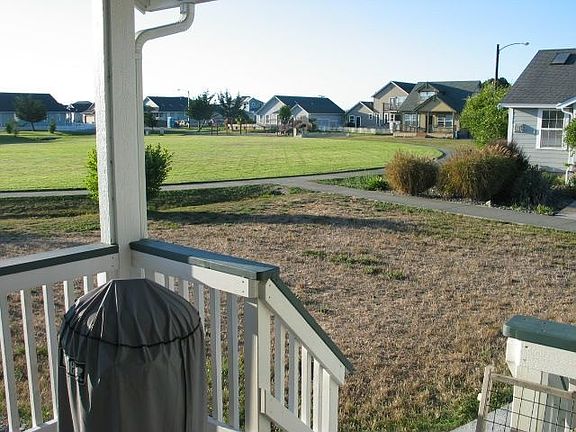 Covered deck of kitchen 