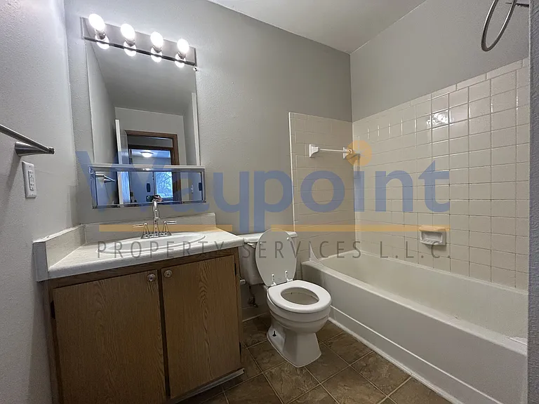 423 Balderson St #5 — Photo 2