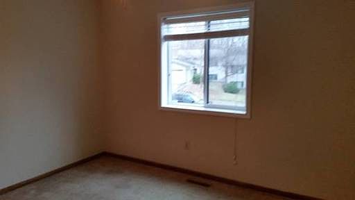 5th image of 13021 Oliver Ave S