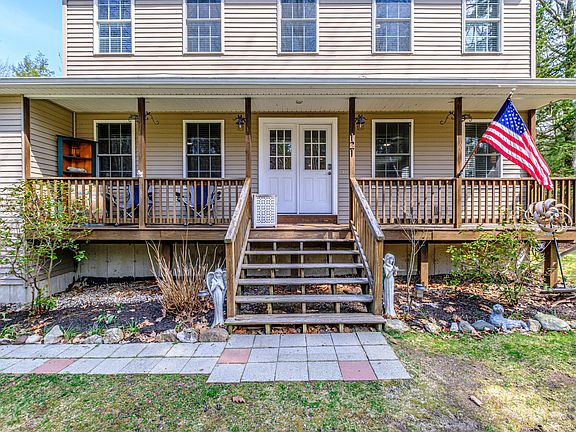 2nd image of 121 Shore Road