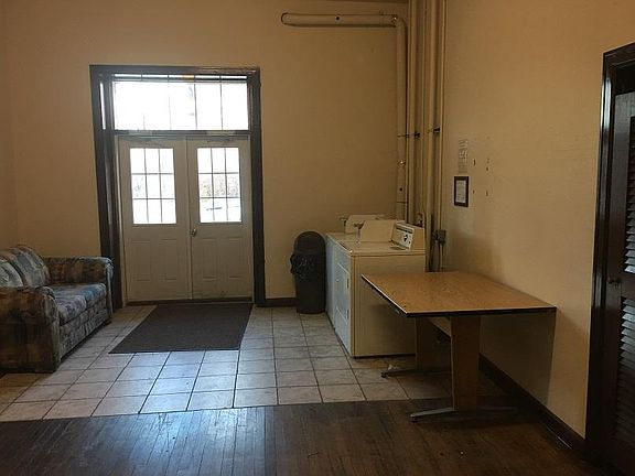 4th image of 514 S 7th St APT D