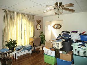 4th image of 1021 E Losey St