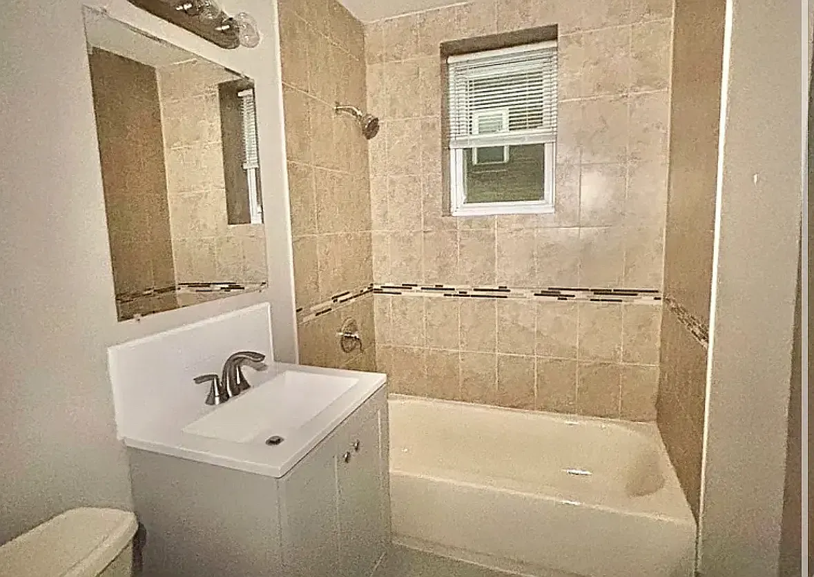 Studio, 550 sqft, $1,449 — Photo 3