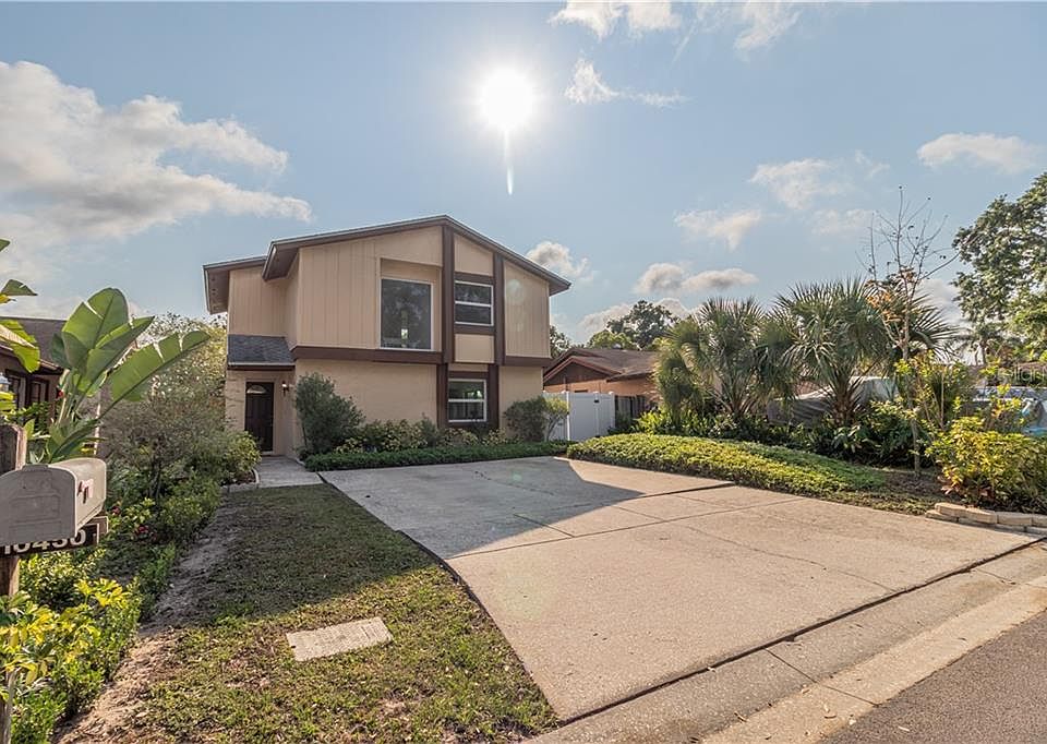 1st image of 10450 Rosemount Dr